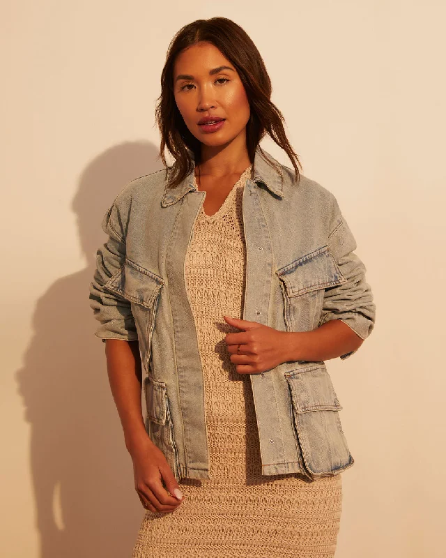 Trend Forward Threads For Her Frontier Pocketed Light Wash Denim Jacket