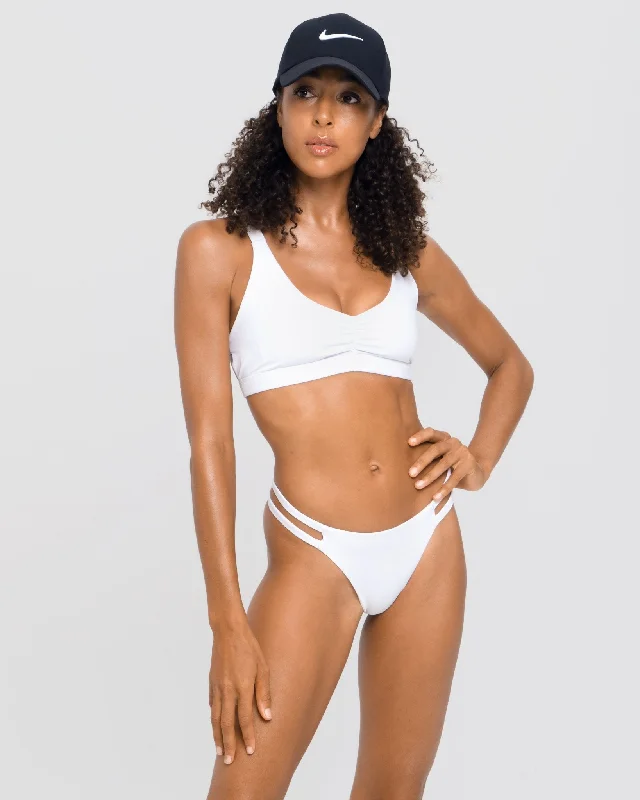 Chic Style, Always In Vogue Kiku Sporty Bra Bikini Top