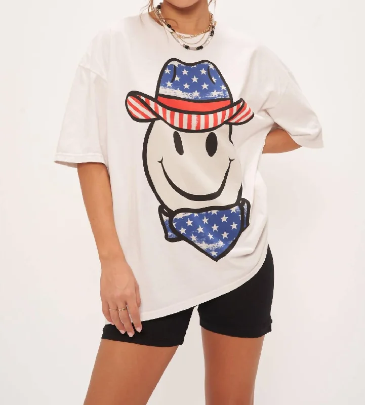 Festival Fashion Stars Cowboy Smiley Oversized Tee In Vintage White