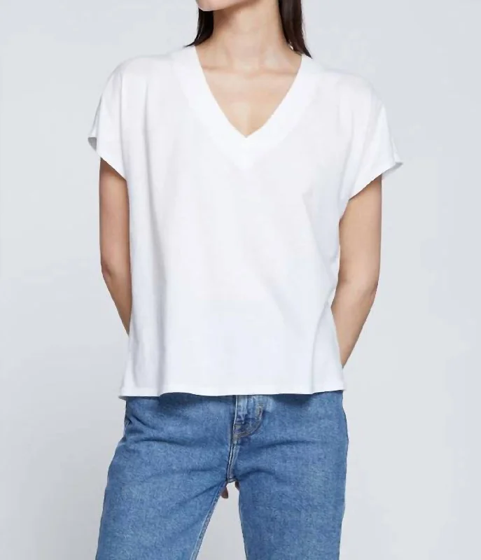 Quality Wear Cloud Jersey V-Neck Tee In White