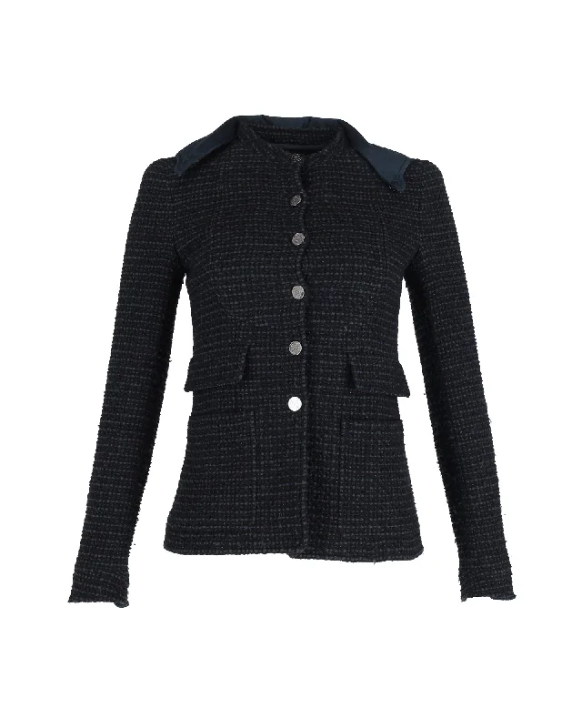 Holiday Sale Chanel Boucle Tweed Fitted Jacket with Detachable Collar in Navy Blue Cotton