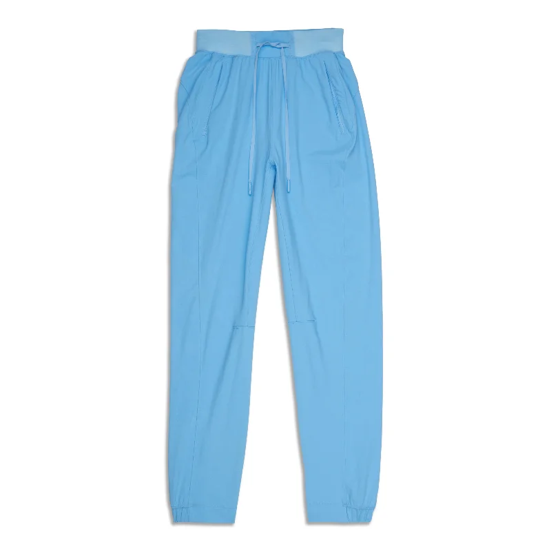 Chic & Cozy Apparel License to Train HR Pant - Resale