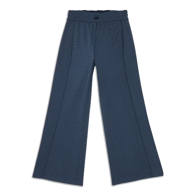 Day-To-Night Styles Ribbed Softstreme Mid-Rise Wide-Leg Cropped Pant - Resale